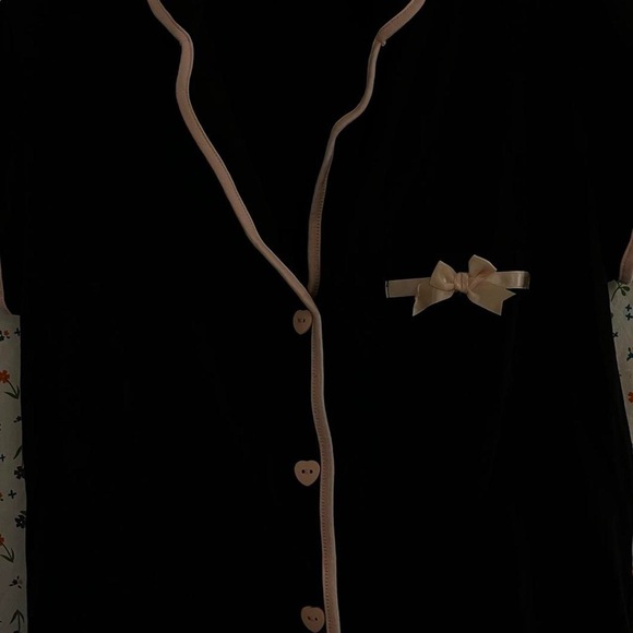 Black Button-Up Top with Pink Trim - Picture 4 of 5